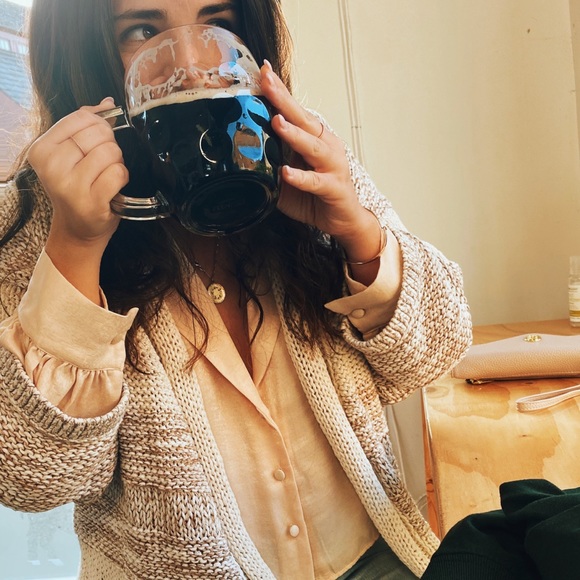 Meet your Posher, Hannah - Picture 1 of 1